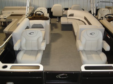 featured boat from moon marine