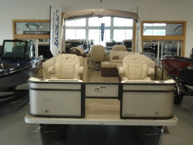 featured boat from moon marine