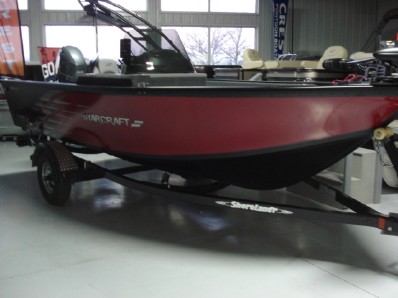 featured boat from moon marine