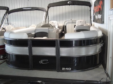 featured boat from moon marine