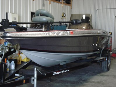 featured boat from moon marine