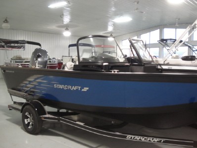 featured boat from moon marine
