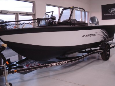 featured boat from moon marine