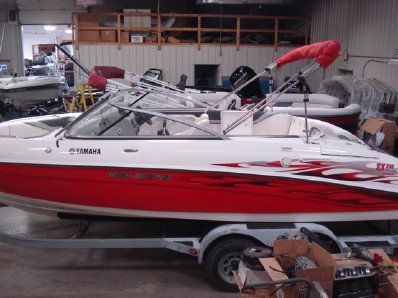 featured boat from moon marine