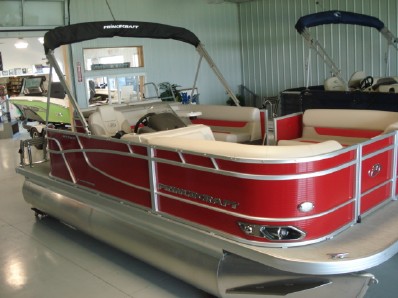 featured boat from moon marine