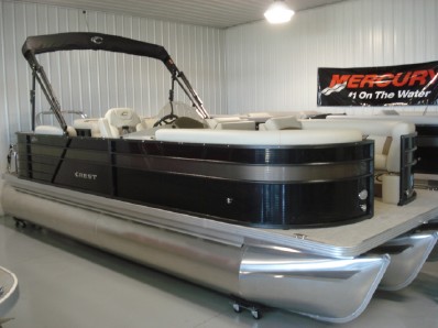 featured boat from moon marine